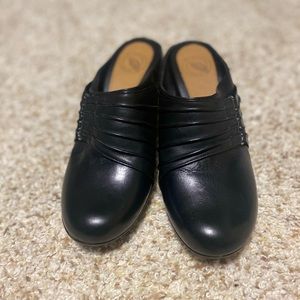Black mules size 6